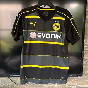 Authentic Puma BVB Dortmund Pulisic jersey - in like new condition